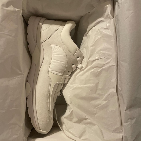 White Chanel sneakers for women - Picture 2 of 3